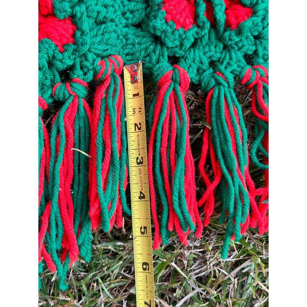 Christmas Afghan 3D Flowers Handmade Granny
Square 43x84" Blanket Throw Vtg - Picture 14 of 15